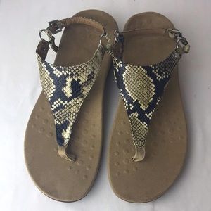 Vionic snake skin thong  sling back sandals sz 11